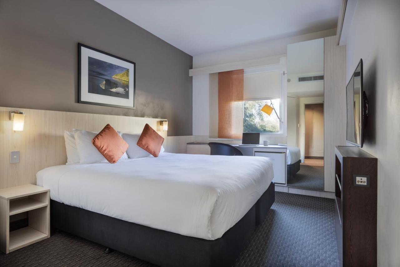 Ibis Auckland Ellerslie Hotel Exterior photo