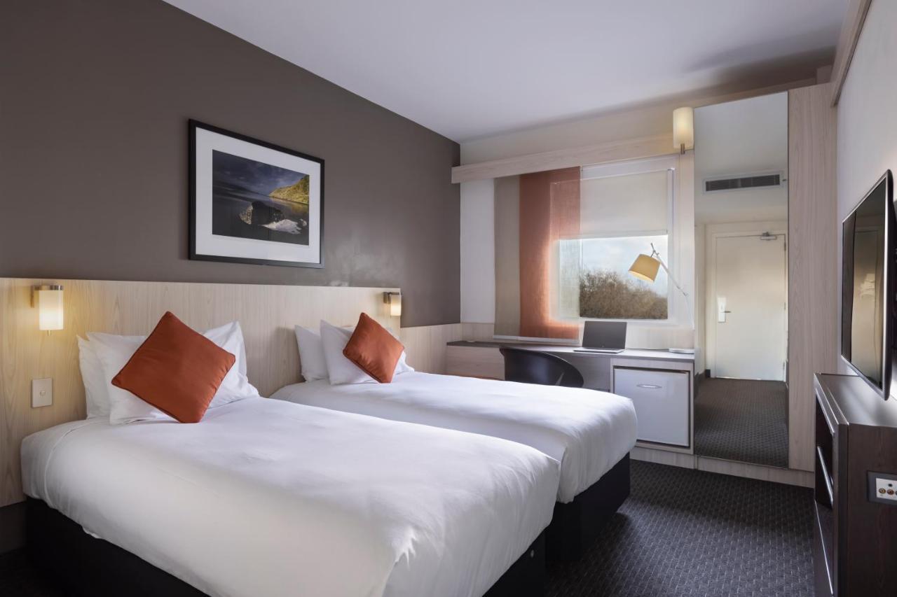 Ibis Auckland Ellerslie Hotel Exterior photo