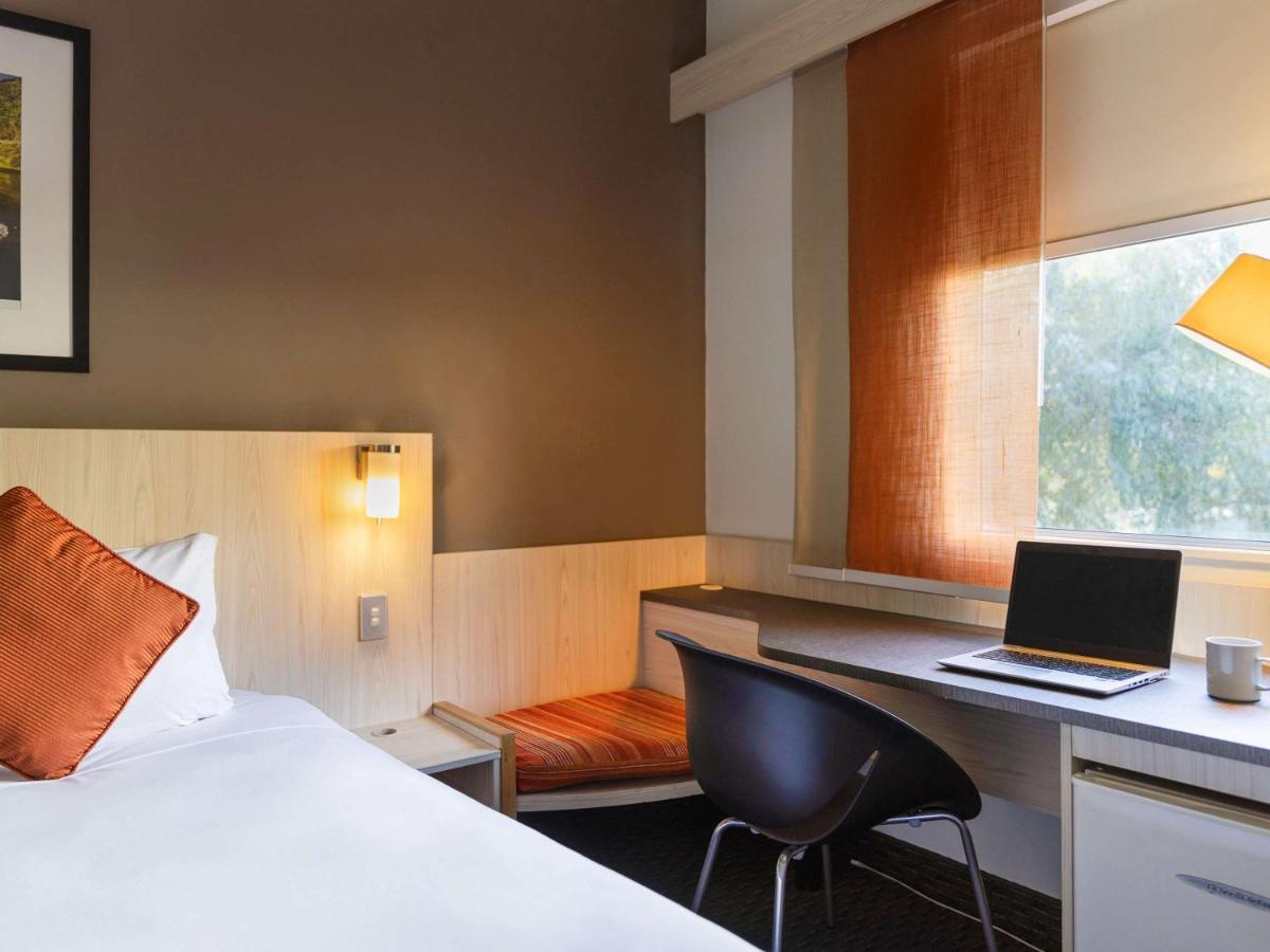 Ibis Auckland Ellerslie Hotel Exterior photo