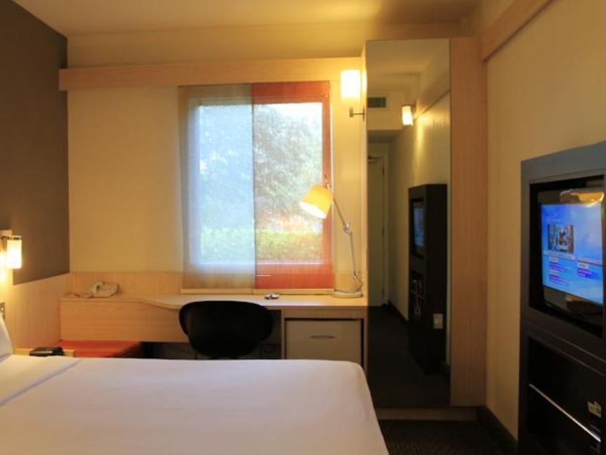 Ibis Auckland Ellerslie Hotel Exterior photo
